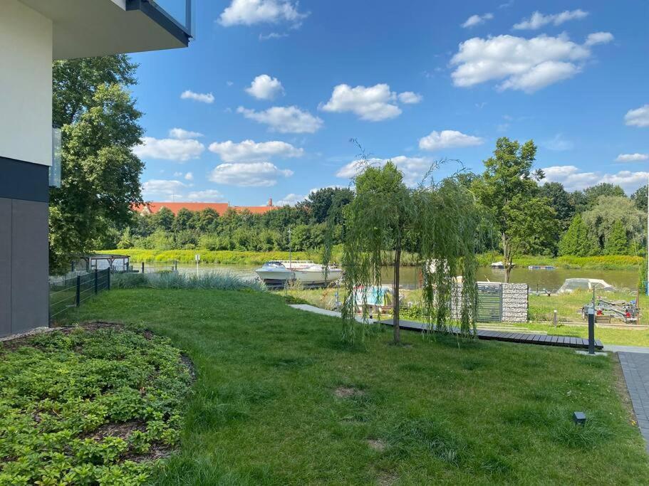 Art Marina Nad Rzeka Z Bezplatnym Parkingiem Lägenhet Wrocław Exteriör bild
